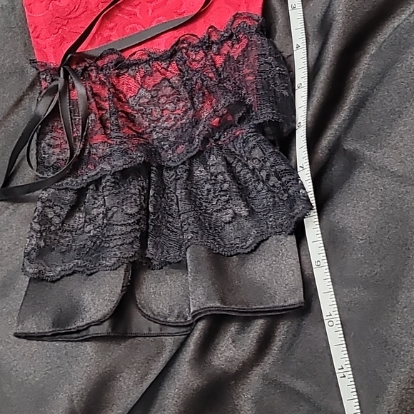 Lipservice gown - Picture 6 of 14